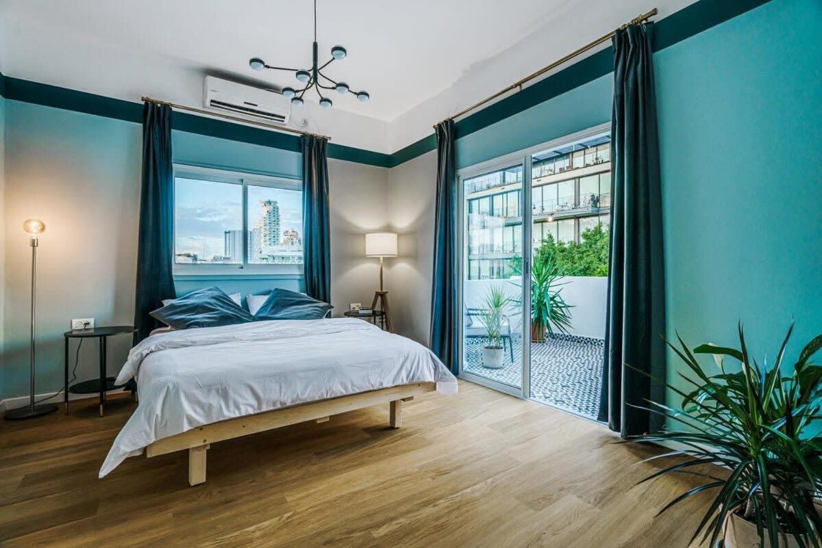 Designed Penthouse Visionary Tlv Apartamento